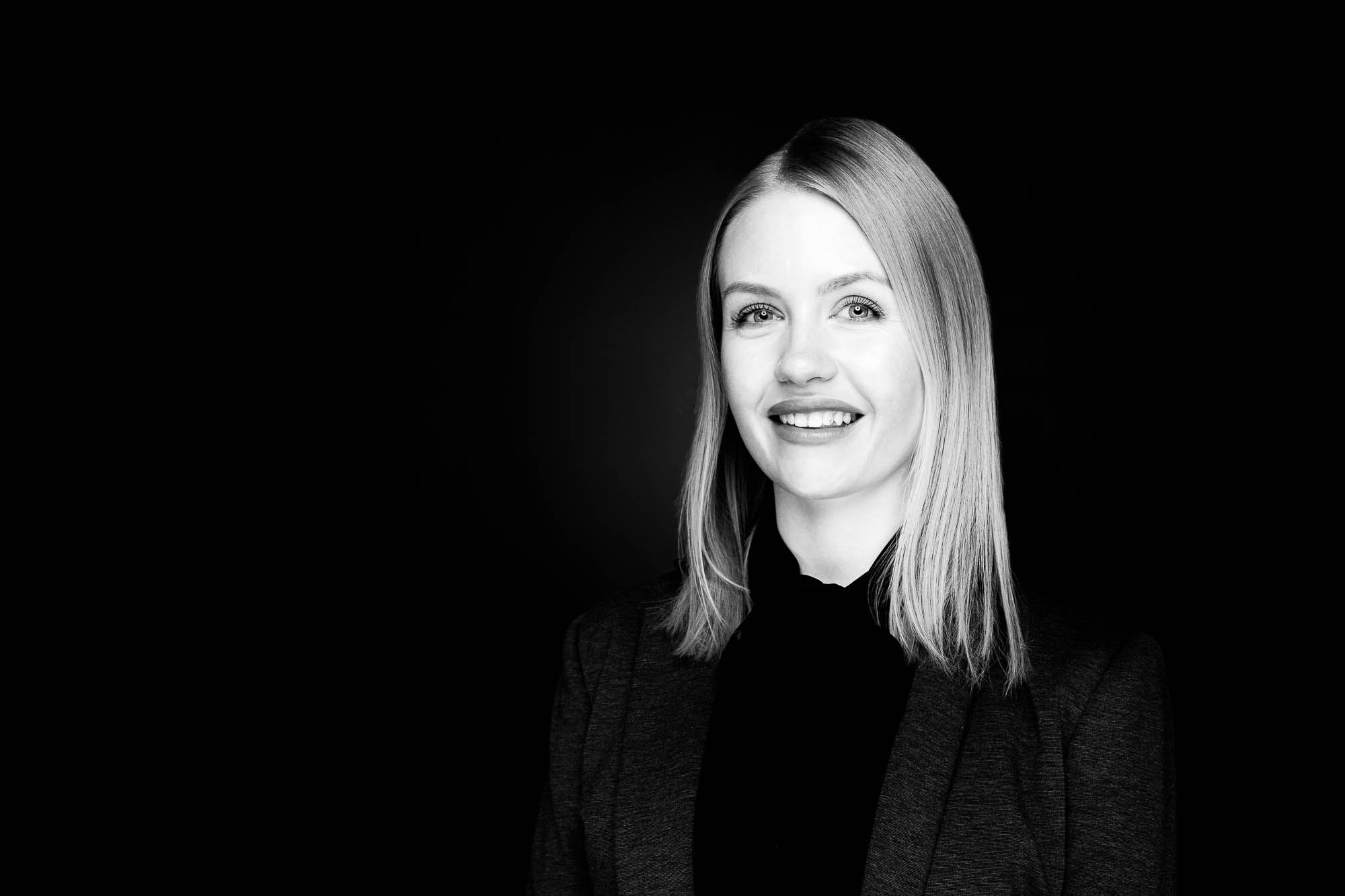 Export x3 Headshot  06070 Dez 01 2019 Bearbeitet Headshots 2019  Miro Nicole Nadine